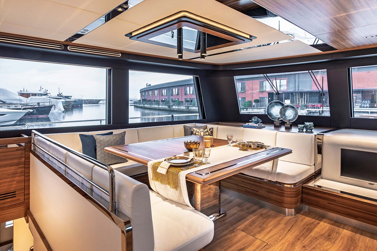 Аренда катамарана на солнечных батареях Vision F Yacht ATRAVERSIA во Франции